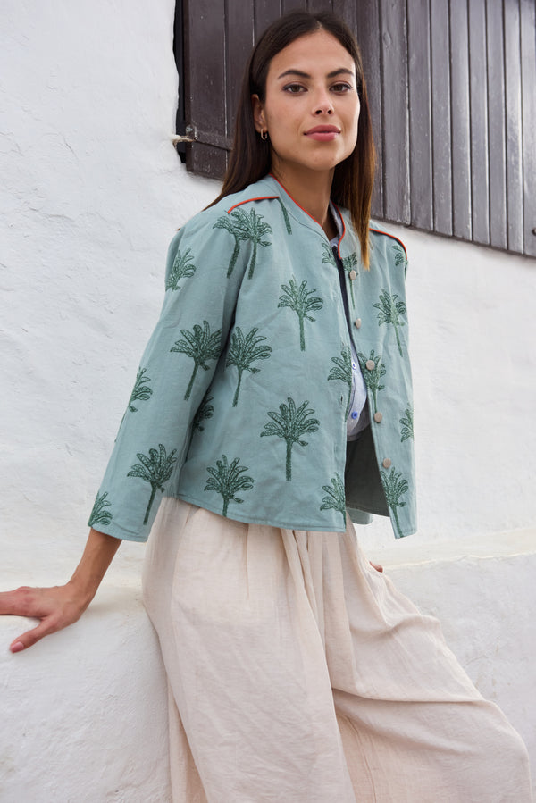 CHAQUETA CON BORDADOS ARAI