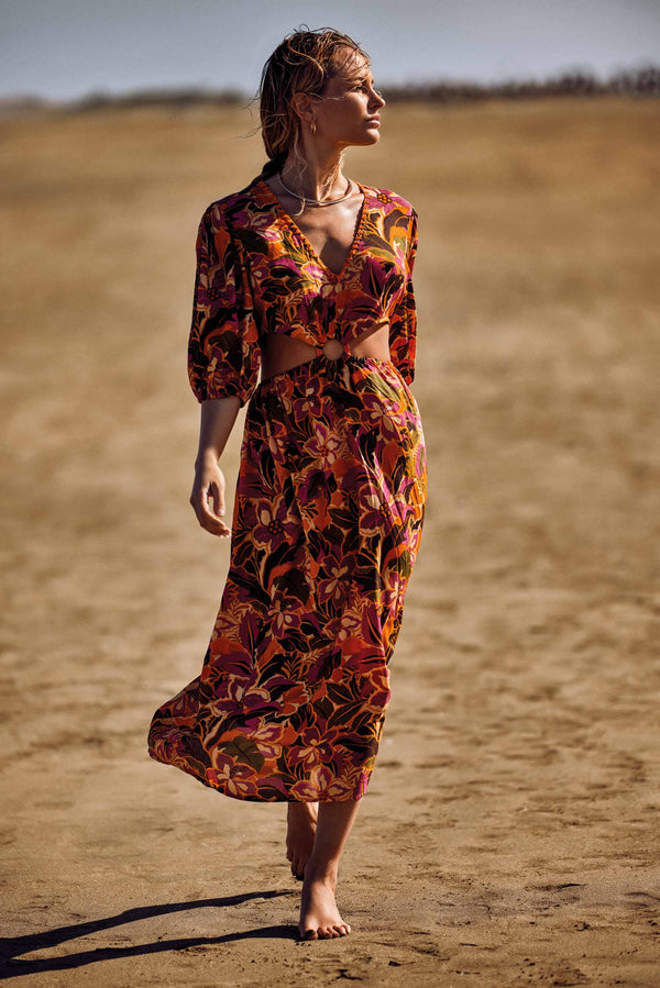 LANGES KLEID MIT CUT-OUT ESMERALDA